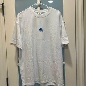 NWT Nike ACG White Tshirt size Large